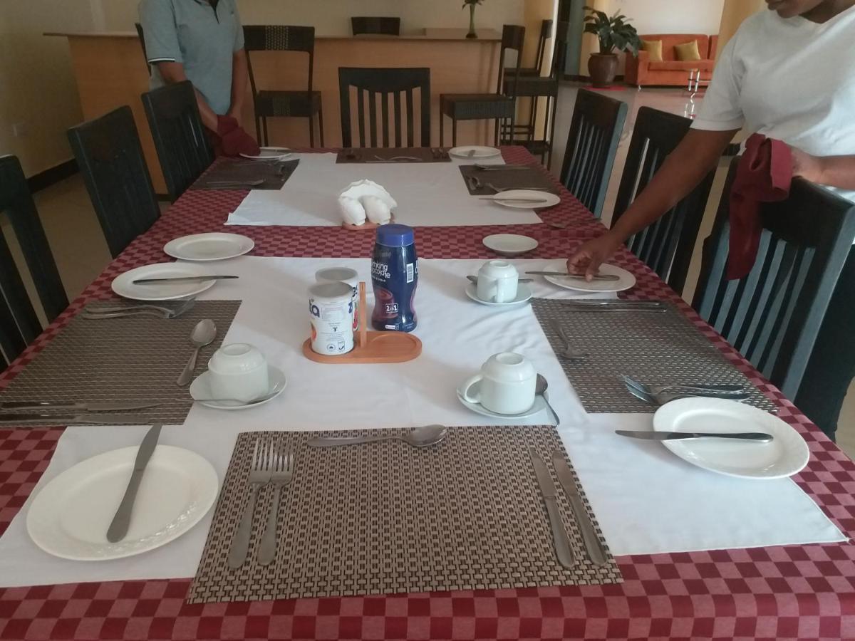 Acactus Hotel Kampala Exteriör bild