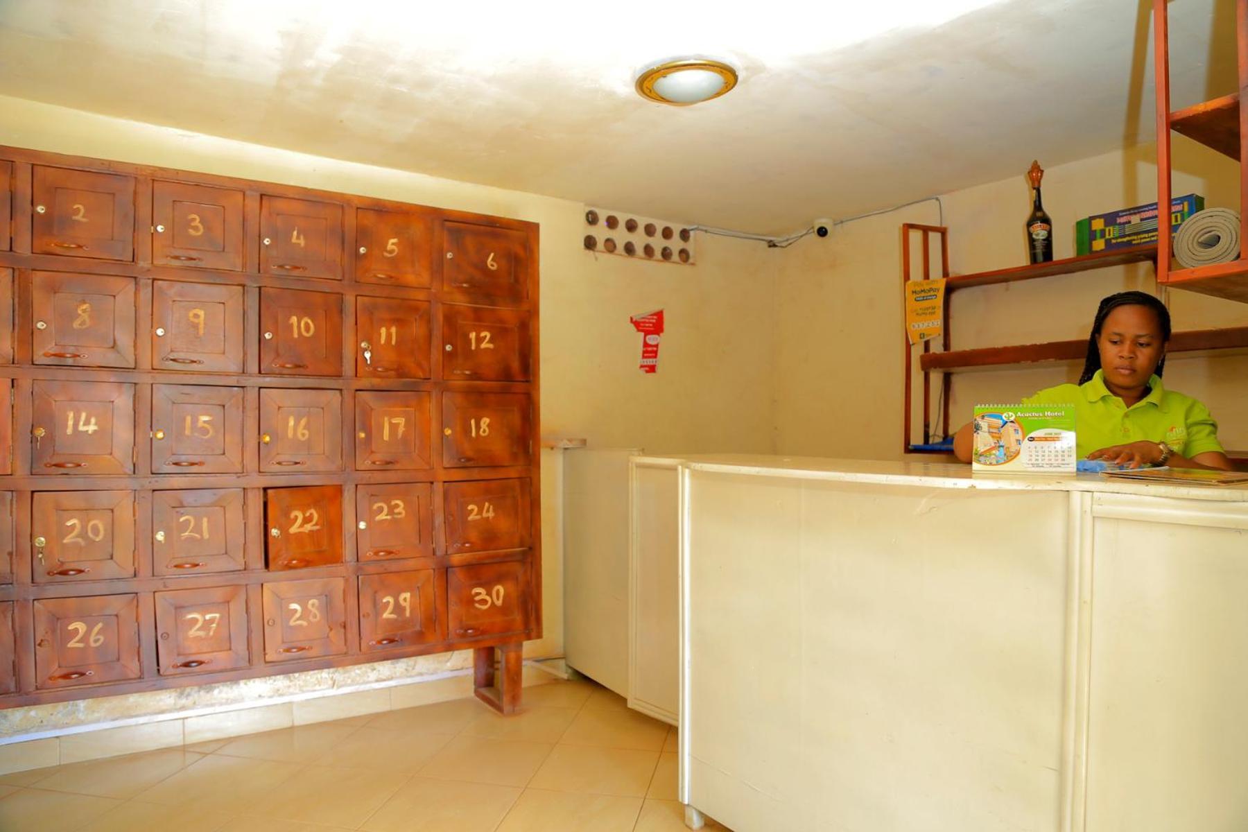 Acactus Hotel Kampala Exteriör bild